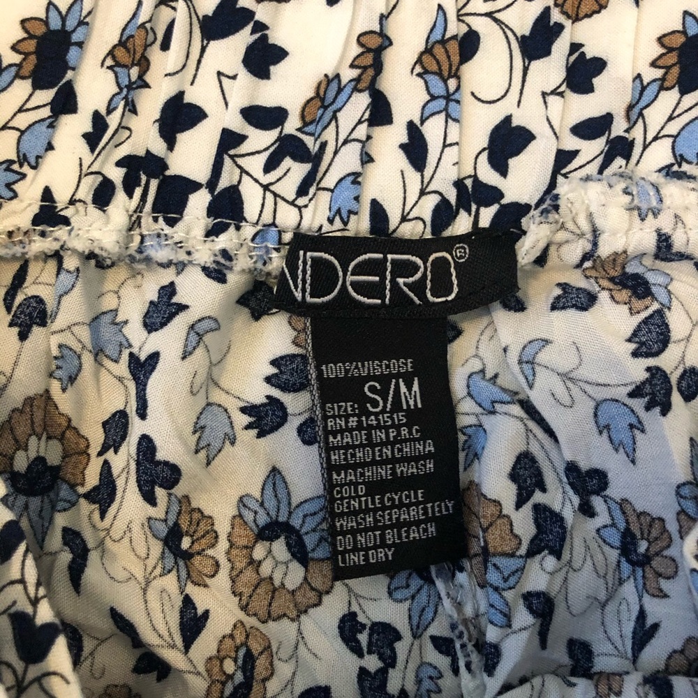 Flowy Pattern Pants - image 4